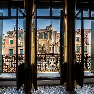 savoia-e-jolanda-apartments.hotelinveneto.com/